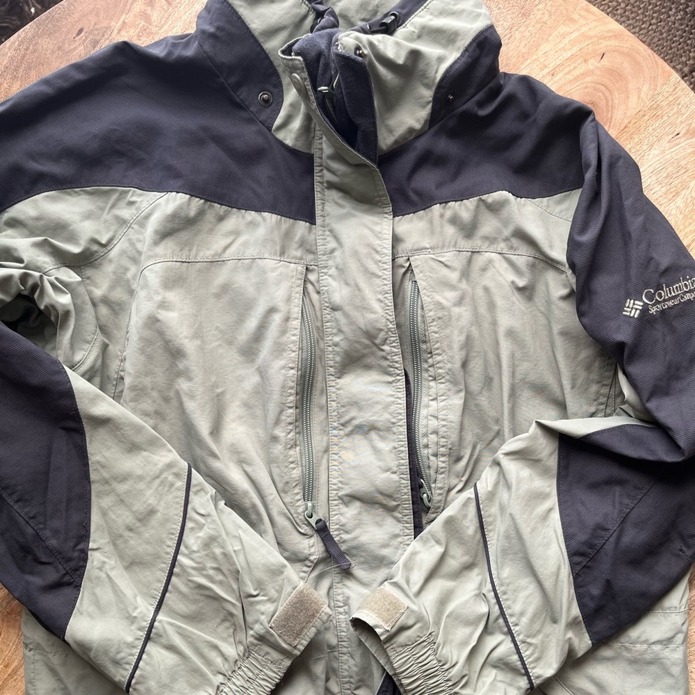 Columbia Women’s Green and Black Jacket size large